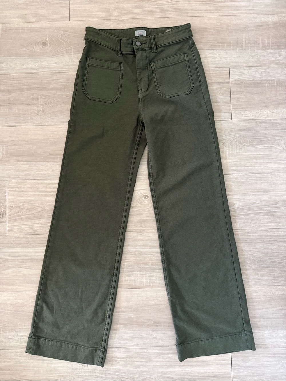 Faherty Woman's Olive Green Straight-Leg Pants